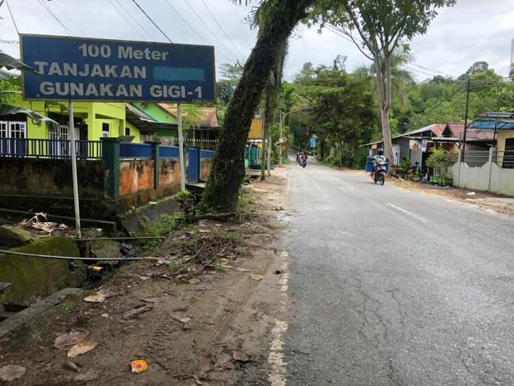 Pemangkasan Jalan Gunung Amal Kapan Dilaksanakan ?