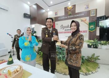 Bupati Laura Hadiri Peringatan Hari Bakti Adhyaksa Ke – 62 Tahun 2022