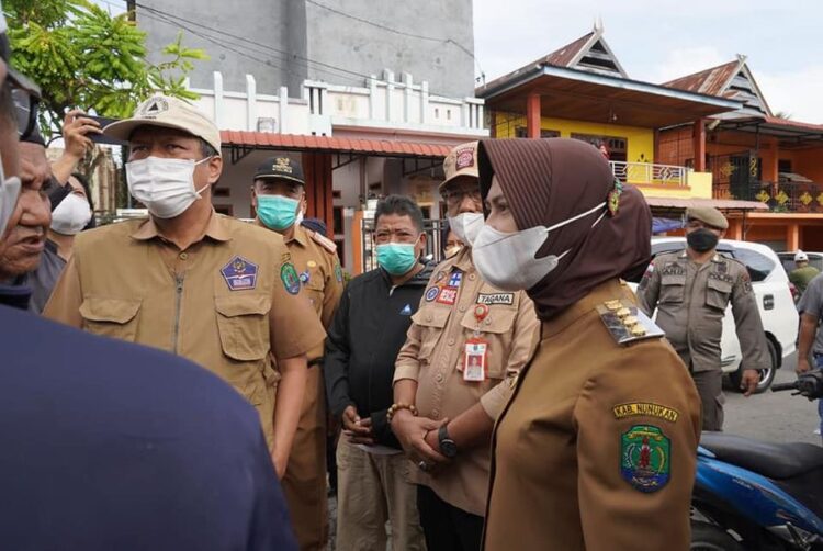 Bupati Laura Tinjau Lokasi Kebakaran RT. 12 Kelurahan Nunukan Timur