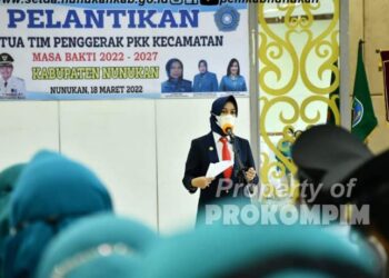 Bupati Laura Hadiri Pelantikan Ketua Tim Penggerak PKK Kecamatan Masa Bakti Tahun 2022 – 2027