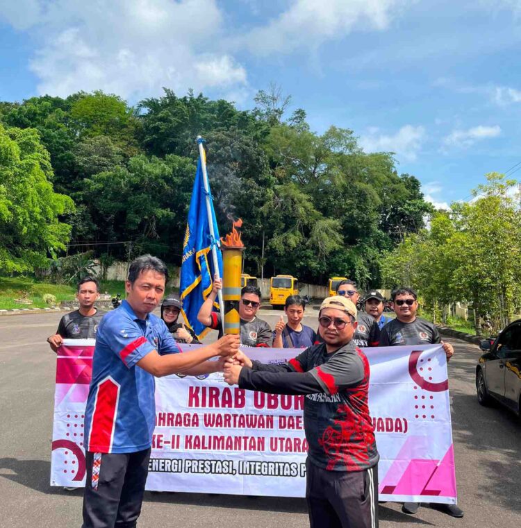 PWI Tarakan Sambut Kirab Obor Porwada, Bidik Juara Umum Lagi