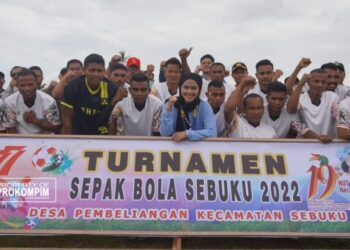 Sambut HUT RI Ke-77, Bupati Laura Buka Turnamen Sepak Bola di Kecamatan Sebuku