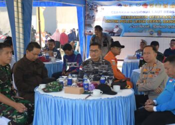 Lanal Nunukan Laksanakan Gerakan Nasional Laut Bersih