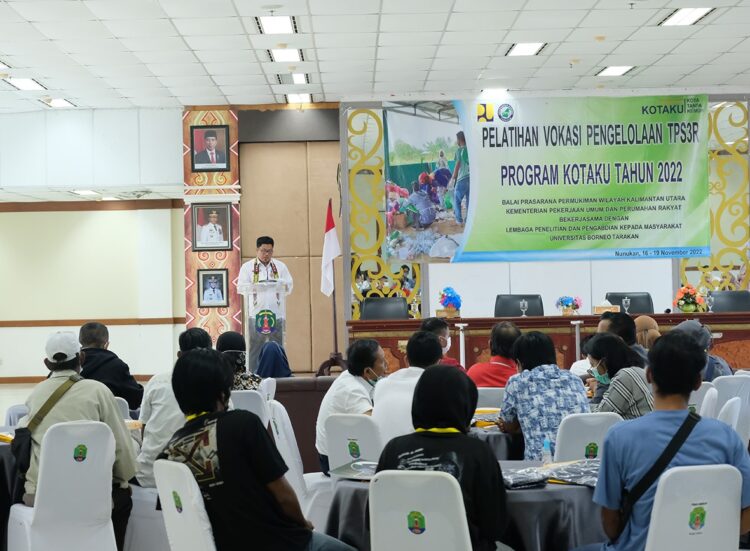 Staf Ahli Buka Pelatihan Vokasi Pengelolaan TPS 3R Program Kotaku