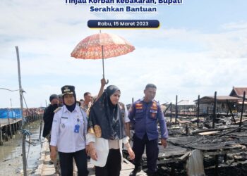 Kunjungi Korban Kebakaran, Bupati Laura Ikut Prihatin dan Berikan Bantuan