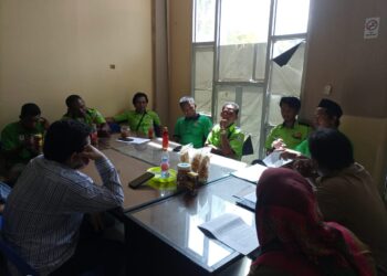 Disnakertrans Audiensi Buruh Serikat F-Hukatan KSBSI Buruh Sawit pada PT SIL-SI dengan PT HME