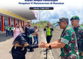 Bupati Jemput Kedatangan Pangdam VI Mulawarman di Bandara Nunukan