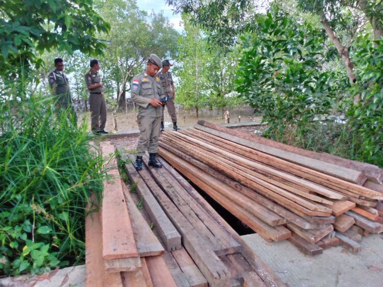 Satpol PP Janji Bongkar Paksa Bangunan Baru Tempat Penjempuran Rumput Laut