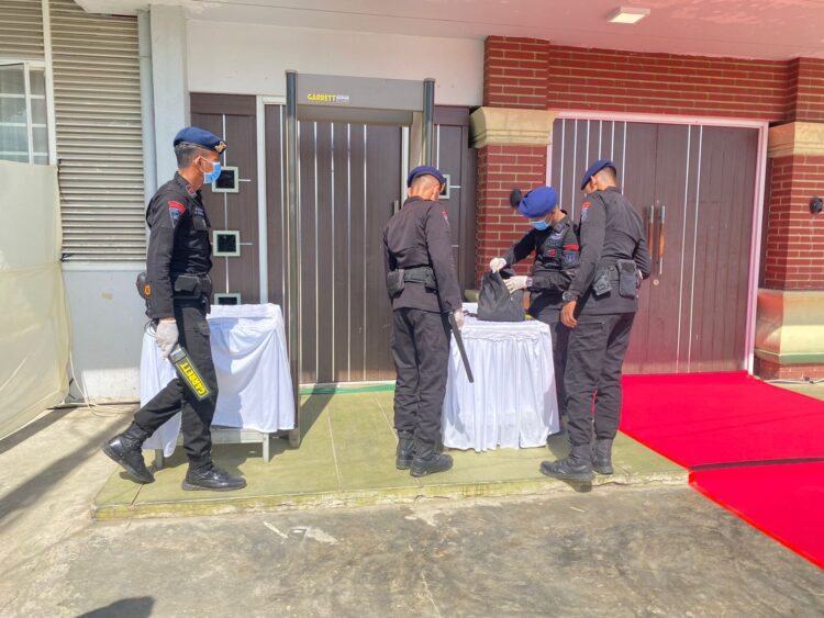 Menyambut Kedatangan Wakil Presiden RI