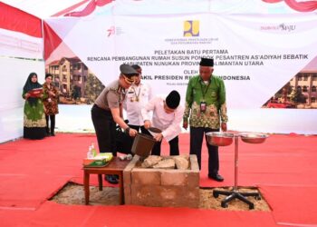 Peletakan Batu Pertama oleh Wakil Presiden RI untuk Pembangunan Rusun Ponpes As’adiyah di Sebatik