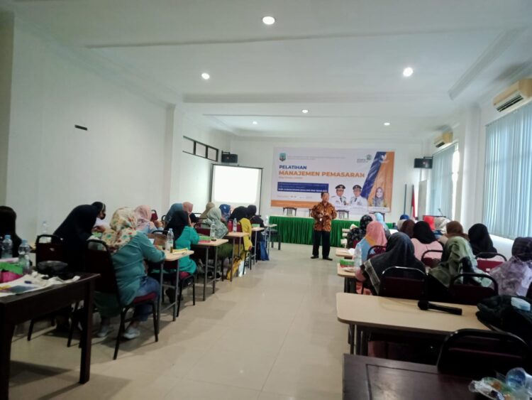 Pelatihan Manajemen Pemasaran Bagi Pelaku UMKM