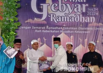 Tiba di Sebatik, Jenderal TNI Dudung Abdulrachman Tinjau Pasukan Satgas Pamtas RI – Malaysia