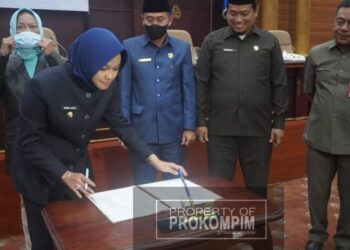 Pemerintah Daerah dan DPRD Setujui Raperda Perubahan APBD Tahun Anggaran 2022