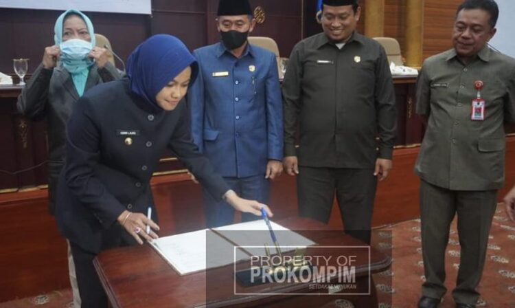 Pemerintah Daerah dan DPRD Setujui Raperda Perubahan APBD Tahun Anggaran 2022