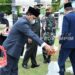 Hari Pahlawan, Wabup Hanafiah Tabur Bunga di TMP Jaya Sakti