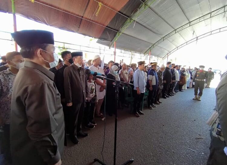 Wabup H. Hanafiah Pimpin Pelepasan Jenazah Ketua DPRD Kabupaten Nunukan Periode Tahun 2014 – 2019