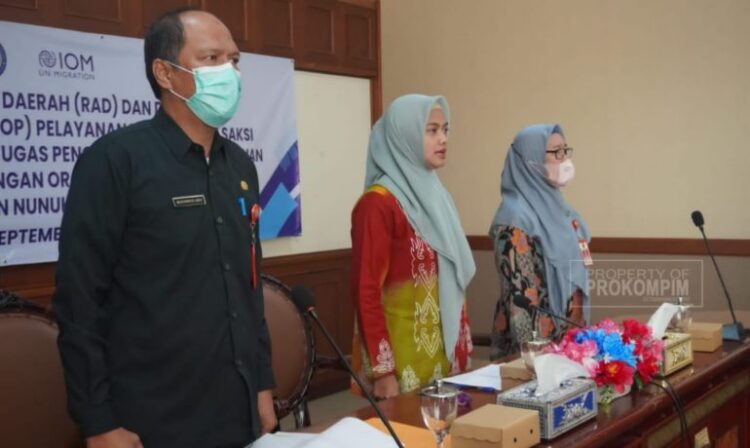 Bupati Laura Buka Rapat Evaluasi Rencana Aksi Daerah (RAD) dan Diseminasi Standar Operasional Prosedur (SOP) Pelayanan Terpadu Bagi Saksi dan Atau Korban TPPO