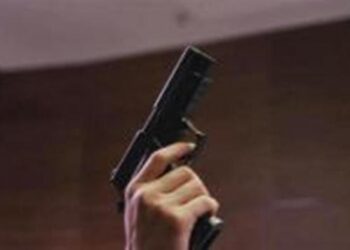 Ribut dengan Isteri, Oknum Polisi Lepaskan Tembakan ke Udara