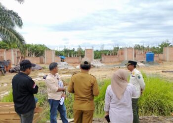 Meninjau Pembangunan Laboratorium Sekolah Hingga Puskesmas, Wabup H. Hanafiah Monitoring Pembangunan di Pulau Sebatik