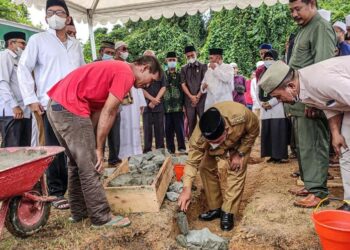 Wabup Hadiri Peletakkan Batu Pertama Pondok MTS Al-Khairat