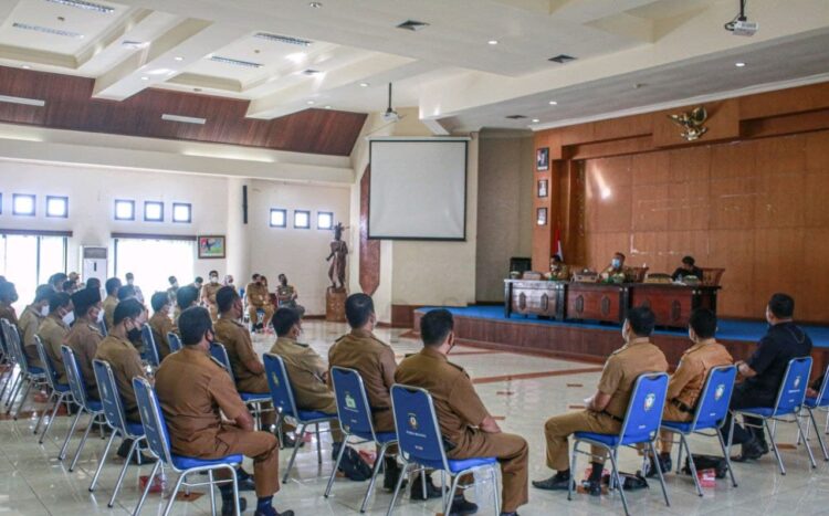 Bupati Panggil Kades Di Perkotaan, Bahas Pengendalian Covid-19