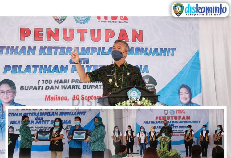 Bupati Tutup Secara Resmi Pelatihan Keterampilan Menjahit dan Pelatihan Payet Busana