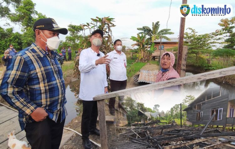 Sambangi Korban Kebakaran, Bupati Salurkan Bantuan