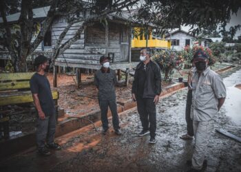 Bupati Tinjau Banjir di Desa Belayan