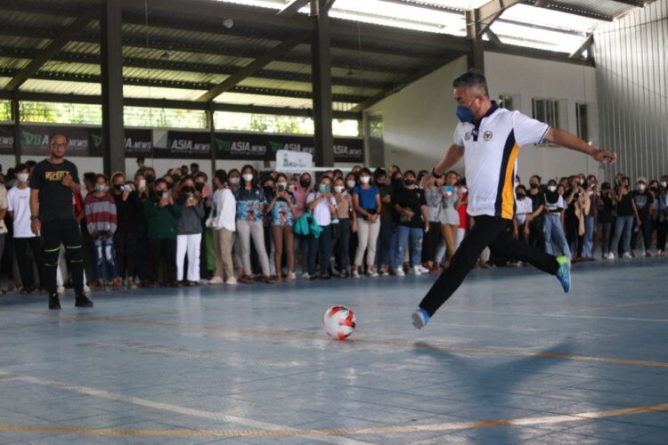 Bupati Buka Secara Resmi Turnamen Futsal Fernando Sinaga Cup