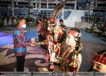 Bupati Tutup Festival Budaya Dayak Tahol