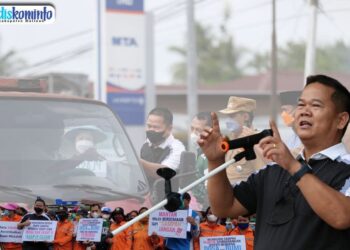 Peringati HPSN, Pemkab Turun Ke Jalan Lakukan Flashmob Aksi Peduli Sampah