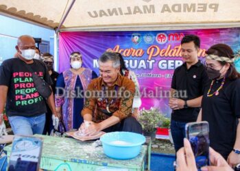 Bupati Buka Secara Resmi Pelatihan Membuat Gerabah