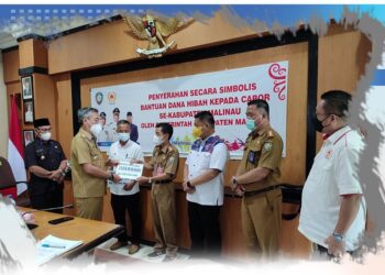 Bupati Serahkan Dana Hibah Kepada Cabor Se-Kabupaten Malinau