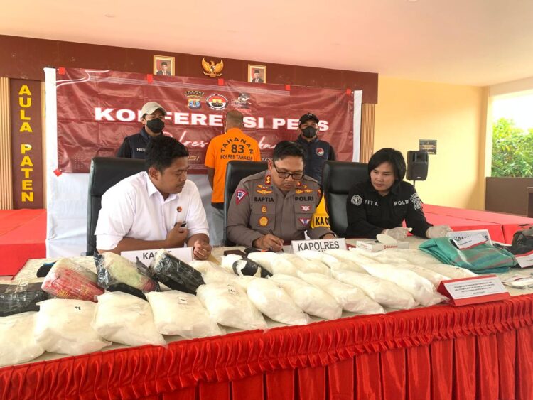 Menegangkan! Begini Detik-detik Polisi Gagalkan Penyelundupan Sabu 24.228,71 Gram