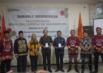 Wakili Bupati, Asisten Pemerintah Dan Kesra Setda Hadiri Pelantikan PD-BKMT