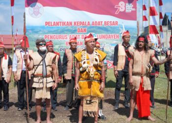 Resmi Dilantik, Ini Pesan Zainal ke Pengurus Adat Dayak Lundayeh Krayan Darat Periode 2023 – 2028