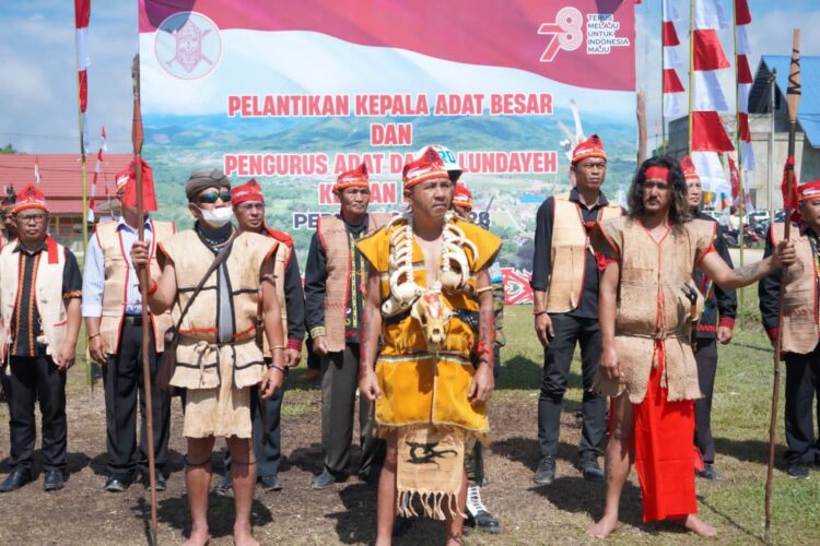 Resmi Dilantik, Ini Pesan Zainal ke Pengurus Adat Dayak Lundayeh Krayan Darat Periode 2023 – 2028