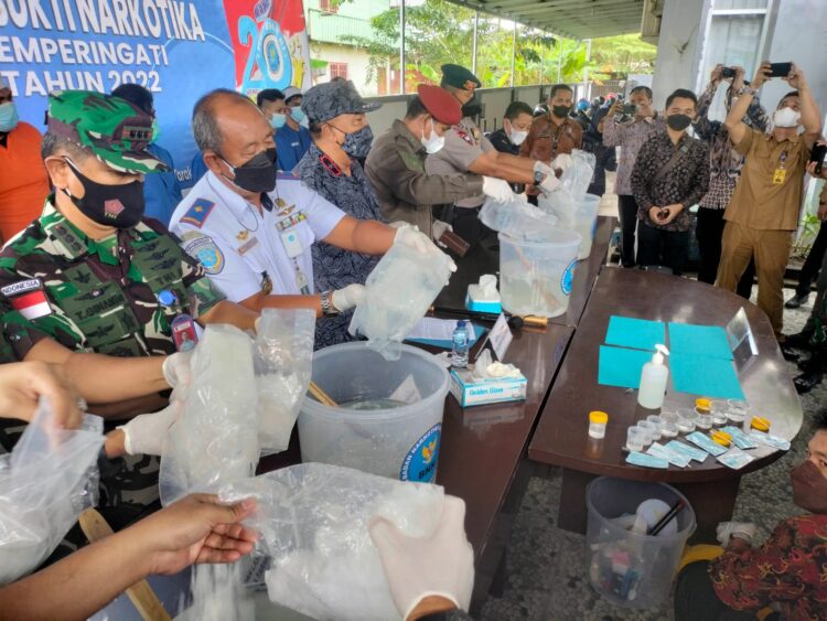 8,2 Kg Sabu Dimusnahkan BNNP Kaltara di Halaman Kantor BNNK Tarakan