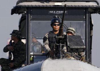 Filipina Panggil Duta Besar China atas ‘Gangguan’ Kapal Angkatan Lautnya