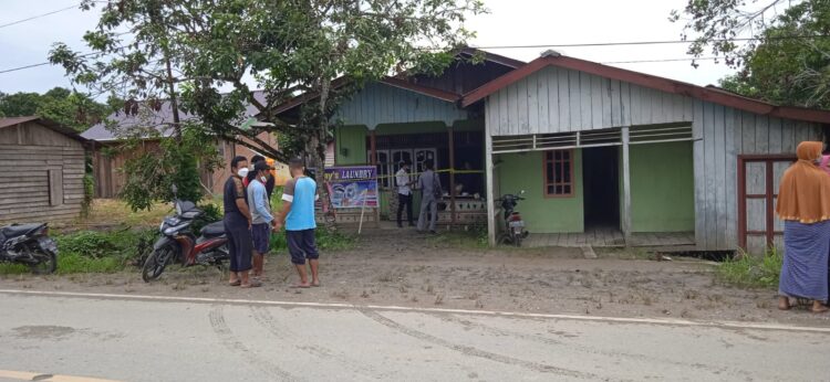 Curiga Bau Busuk Menyengat, Warga RT 040 Jelarai KM 02 Dikagetkan Temuan Mayat