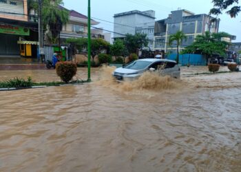 Diguyur Hujan Empat Jam dan Air Pasang, Tarakan Terendam