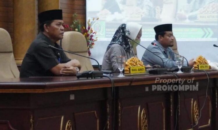Wabup H. Hanafiah Sampaikan Nota Pengantar Bupati Nunukan Terhadap Raperda Tentang Laporan Pertanggungjawaban Pelaksanaan APBD Tahun Anggaran 2021