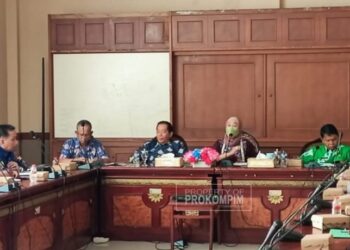 Melalui Program PEN Pemkab Nunukan Serahkan Bantuan Keuangan Kepada Pelaku Usaha Terdampak Covid 19
