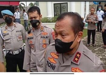 Viral Lagi, Polwan Dipukul Provos di Depan Makodam Sriwijaya