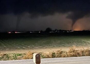 Tornado Merobek Kentucky, Menewaskan Puluhan Orang