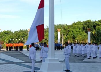 Semakin Menyempurnakan, Upacara Aubade Penurunan Bendera Merah Putih Juga Berjalan Lancar