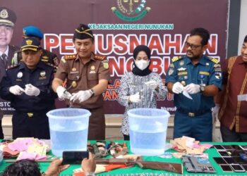 Telah Berstatus Inkracht, Kejaksaan Negeri Nunukan Musnahkan Barang Bukti Perkara Pidana