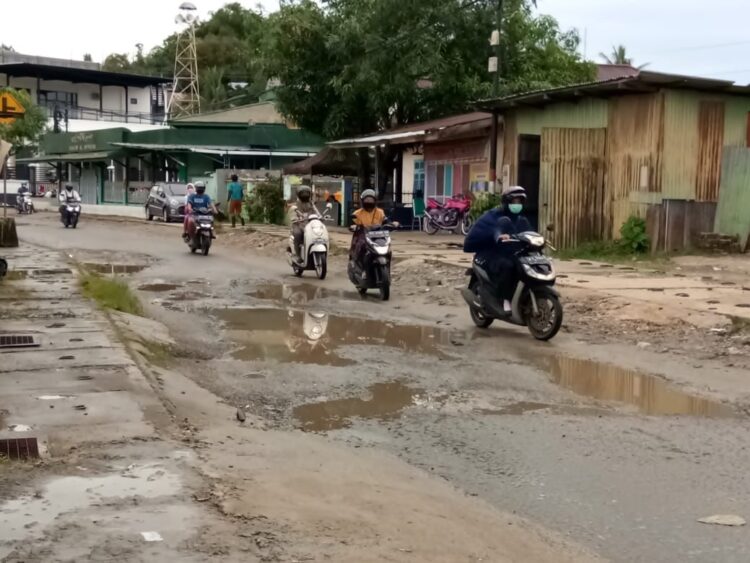 Perbaikan Jalan Dr Sutomo Tarakan Barat, Kapan Diselesaikan ?