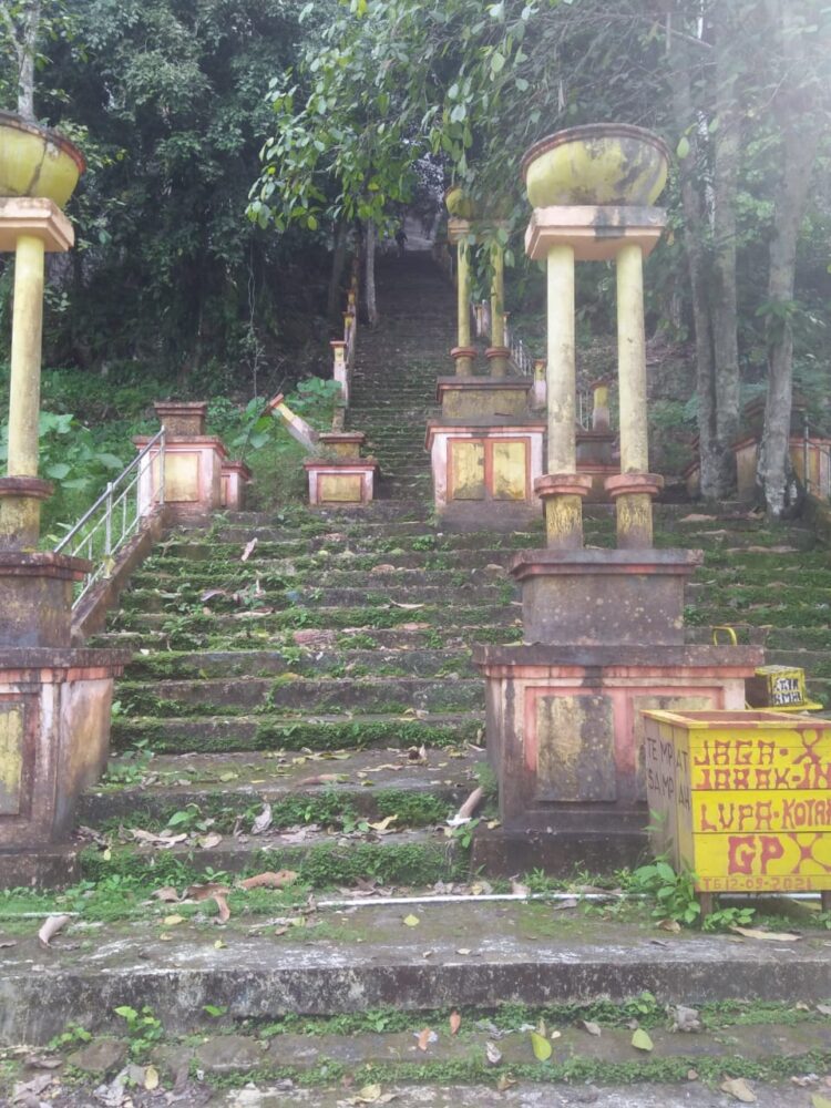 Destinasi Wisata Gunung Putih yang Terabaikan