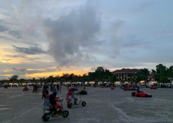 Akhir Pekan, Wisata Taman Berkampung Diserbu Wisatawan